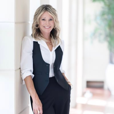 Tawnini's profile picture. The Frugal Fashionista