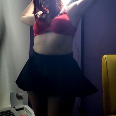 I'm not like those other girls. I engage with those who engage with me 😘 Hit me up and let's talk about your fantasies!
