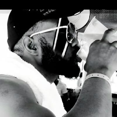 Children's book author 📚 | Crypto enthusiast 💰 | Sharing insights on my favorite crypto tokens #Crypto #Safemoon #Byte #BabyYolo 📖link https://t.co/2vBilEAywe