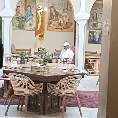 alknaniali1's profile picture. 