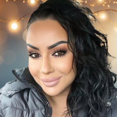 VTarakkamaki's profile picture. Always open to new adventures, skills and opportunities. Behind the picture u can find an absolutely stunning, innovative, creative & strong content creator