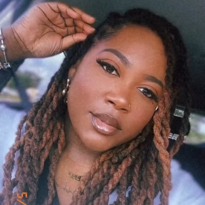 curlyxlocs's profile picture. GSU Alumna| Mercer Alumna| Jane Of All Trades | Educator | ΔΣΘ