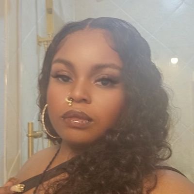 poeticpsyche_'s profile picture. BLM | Fisk Alumna | 1913 🔺️🐘