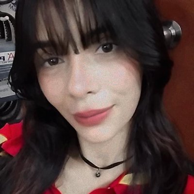 DinoSensualon's profile picture. La vida es dura pero más dura es la verdura✨