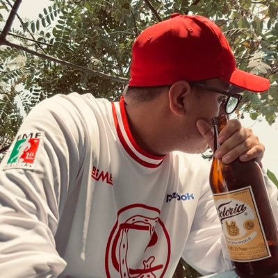 El chilango más carismático de tuiter, mi corazón le pertenece a @chivas Chivapana 1era generación. Ingeniero en computación.