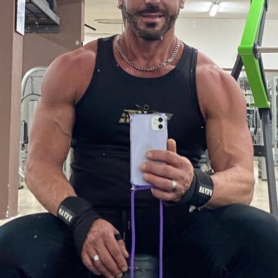 Antoniosrpt80's profile picture. 