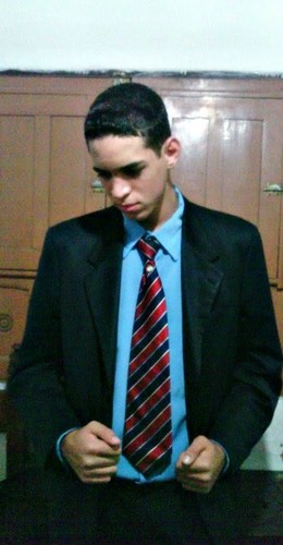 Tô te seguindo *--* Segue de volta?Go tweets...!