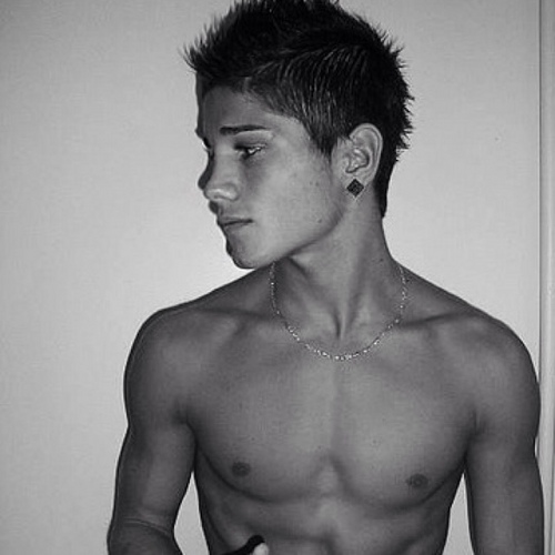 FakingGuyy's profile picture. I really hate limits.