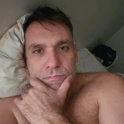 paulomendonc_1's profile picture. +18, política e futilidades.

Haters vão ao meu insta: