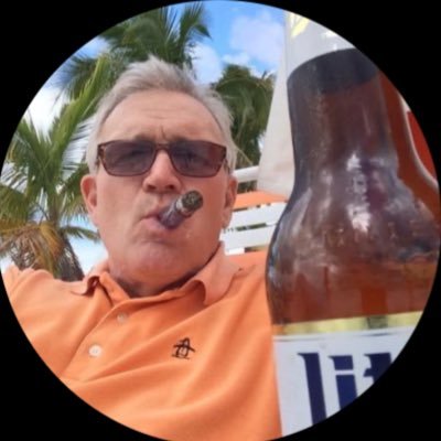 rev02509417's profile picture. talent agent for Wasserman https://t.co/GA40ETztXO (2008-). Boston born 🇺🇸 🇸🇮 🇩🇪 ⚽️