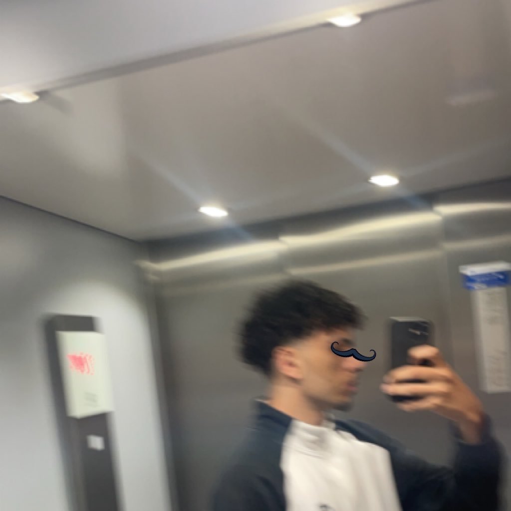 redinho01's profile picture. Bac+5 Finance ⚽️
ٱللَّٰهُ أَكْبَرُ