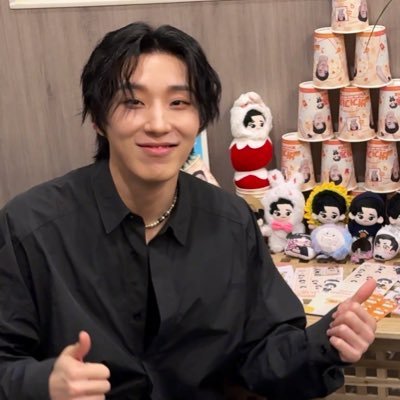 hk_moonw4lk's profile picture. 