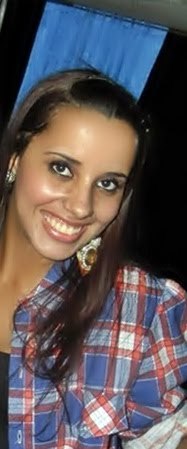 o mundo  da voltas  e  inverte..posiçoes.hoje  oq  e  importe  amnaha  pode  naun  ser  mais..JANAH  so  conheçendo pr  saber..mais  olha  nos  meos  olhos...