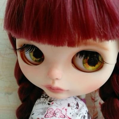 ctsflolw's profile picture. مو قرمزیِ بامزه.