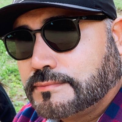 Profesional del entretenimiento, amigo de mis amigos, hombre de pocas palabras, con trabajo duro se logran los objetivos.