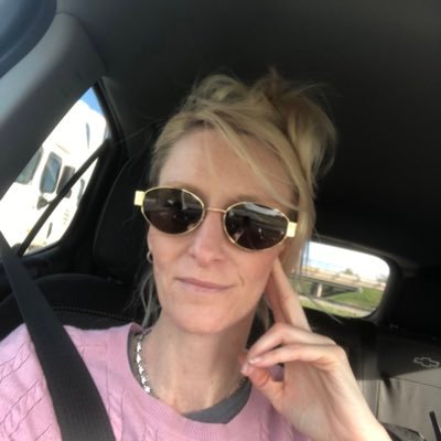 TheresaRowe's profile picture. Lilly Girl Love to grow and learn also love my  reality TV enjoy politics and am completely surprised I’ve switched sides this year!