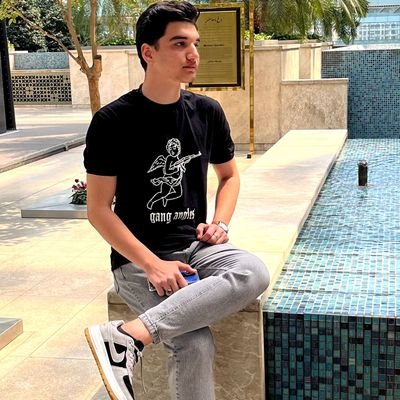 ItsLatifi's profile picture. اصالت قابل تقلید نیست