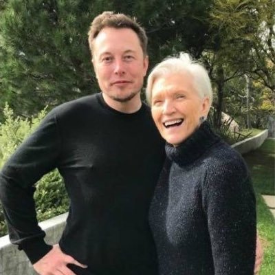 Social media manager for @elonmusk, CEO of Space, Tesla, and Neuralink. Exploring frontiers of technology and space. and the future. ~ * #SpaceX #Tesla #In