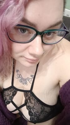 🇬🇧🔞😈🔥I'm a naughty English cam girl
❤️Horny Milf ❤️ Loves To Please ❤️ Submissive Slut ❤️Big Tits ❤️
https://t.co/9ZO0vJdFdf