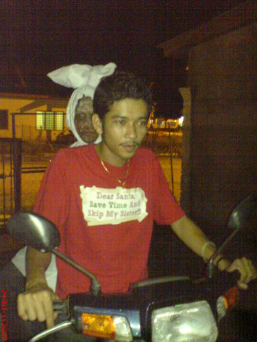 amughni25's profile picture. tak berak sehari tak po, tak tido sehari tak tedayo den doh....