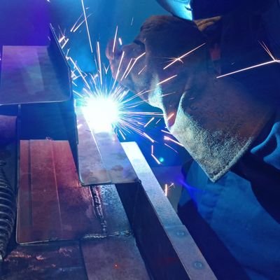 WesternRaiIs's profile picture. Engineer,
Welder,
Photographer (On the rare occasion)
Certified tool from Cornwall