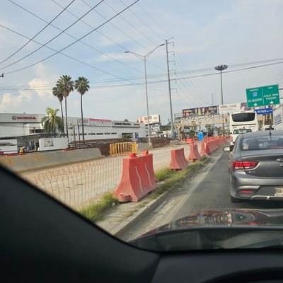 semaforosmty's profile picture. Día a día reportando un semáforo descompuesto hasta que me hagan caso