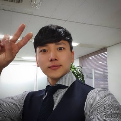 zhang_kim95699's profile picture. 偉大🤗