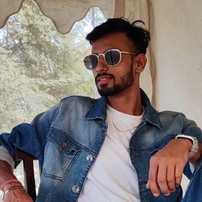 KabraDivyank's profile picture. 