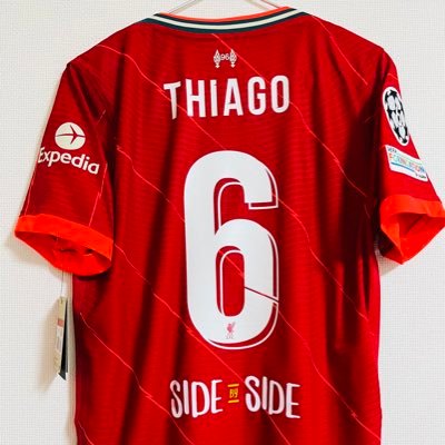 07-08から @LFC。ユニフォーム集め。好きな選手→アロンソ,フィルミーノ,チアゴ,ルーカス,アッガー,ジョタ,エリオット,遠藤,アリソン,ヴィルツ。現地観戦1勝2敗。アンフィールド2連敗した人。たまに麻雀、競馬