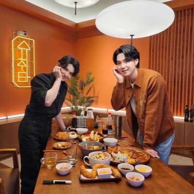 Dday: 16.5.2023 BTS: 27.11.2021 17: 05.11.2024 🔞 Biracial, Bilingual, Multistan ❤️✡️🥋.🐱🍚🐉Stan