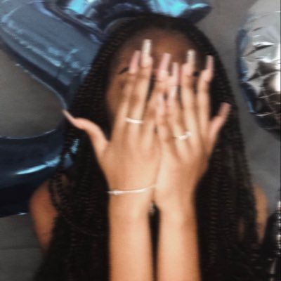 mailleismolly's profile picture. lesbian 18+ | @mollyindisguise