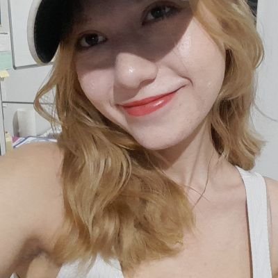 júlha🌤 Profile