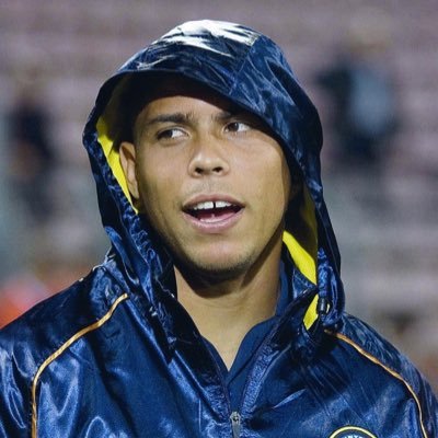 RusseII0's profile picture. 