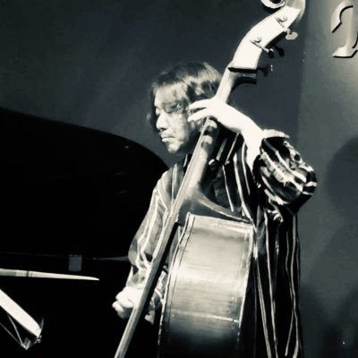 taka_bassclef's profile picture. 東京と他のいろいろな街をぐるぐる行ったり来たり、飲んだり食べたり、散歩して写真を撮ったり、音楽を聴いたり楽器を弾いたり。 ドーナツはグルーヴのもと、主食にできるぐらい好き