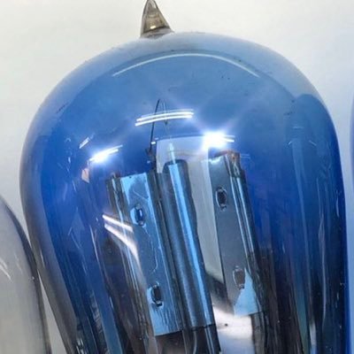 秋葉原、東京ラジオデパートにありますヴィンテージ真空管のお店です。創業70年を越えました。どうぞよろしくお願いいたします。 https://t.co/M1zUGM0izm お尋ね等は、お電話か店頭にてお願いいたします。TEL.03-3257-0434 定休日は日曜、月曜、祝日です。