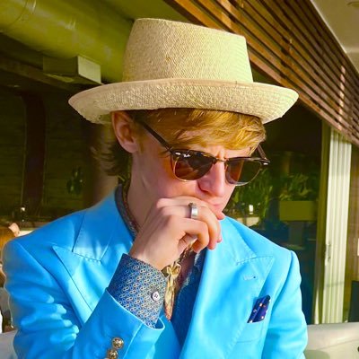 suited_ai's profile picture. Automating every form of marketing @ Munger AI