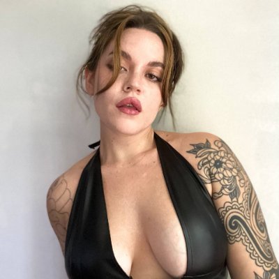 I'm looking for a slut who really wants to play! 🖤
If your serious and would like me as your mistress
Message me on my website👇🏽
