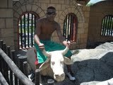 Mc Neguinho,temos q começar de baixo pra um dia estarmos lá em cima,é só acreitar no nosso potencial