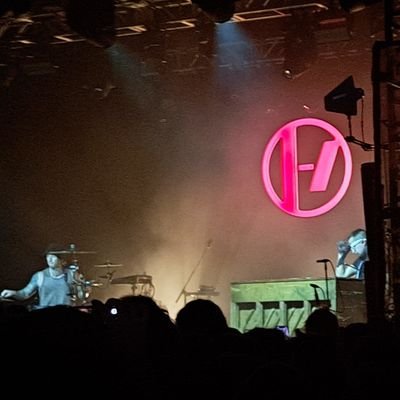 | you'll find me wishing I was in the Jungle watching the CoM | Go stream Robert Grace!! | unhealthy wattpad obsession| now making bracelets| Ψ ||-// |-/ +