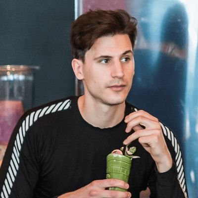 santechlab42686's profile picture. Editor, journalist, travel writer