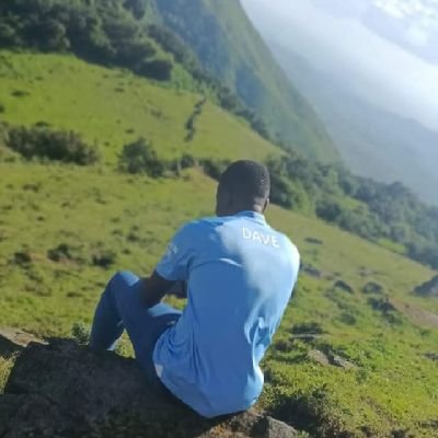 Entrepreneur..Imports assistant officer,Building community at 
@flemingokenya  ,footballer and thought leader for #smallbusines
Manchester City fanatic