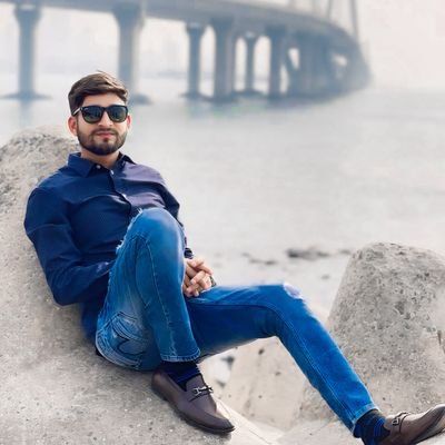 Don’t try to be like me. Try to be like yourself. Try to be very good at being yourself.😎😎
insta_hasanrizvi_official
#blogger
#trader
#badsinger