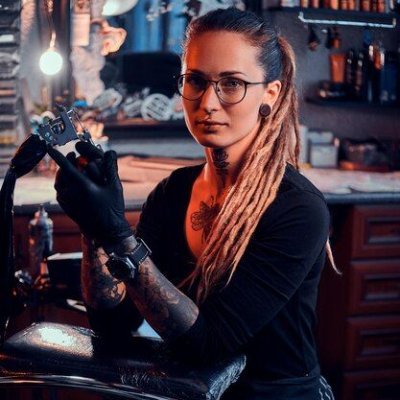 Pe_rry_Lil_li's profile picture. Hello, I'm Lillian Perry, dedicated to making your tattoo dreams a reality. From minimalist chic to bold statements, I've got you covered!