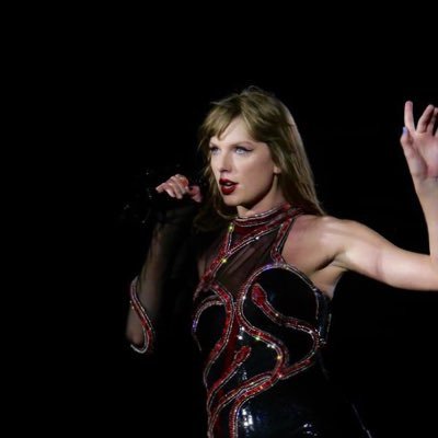taylor, lana, melanie, olivia, sabrina, renee 🖤a bit delulu 🖤looking for friends