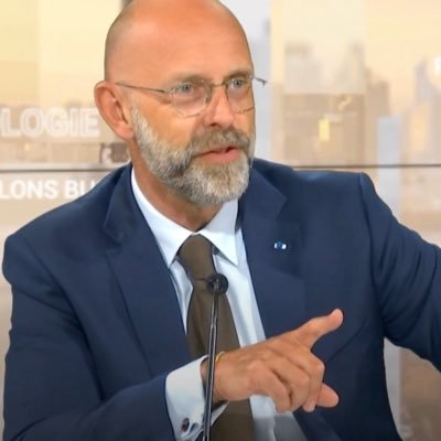 Président Tenkan Paris, auteur, conférencier. ExDirCom public, SBF120/LBO. Au board @Hello_Masters, comités de mission @dentsuFR @SportMarket_fr. #Communication