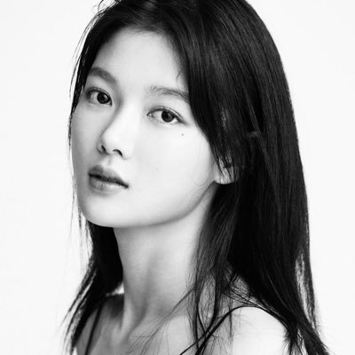 youu_r_llove's profile picture. Love loves to love love