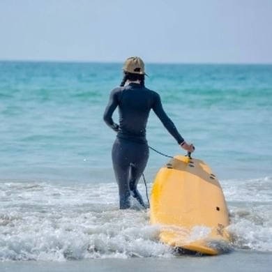 mkzproputra's profile picture. サーフィンはあなたに悩みを忘れさせ💕、波と格闘する快感を体験させることができます。🤗それは、世界中で毎日多くの人が最高のサーフィンの名所を探して、💋波との完璧な追いかけっこを一度だけ完成させるために探しているからです。🩷