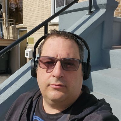 naso_rosario's profile picture. Parce que l’univers n’a besoin d’aucune explication pour continuer dans l’espace infini.