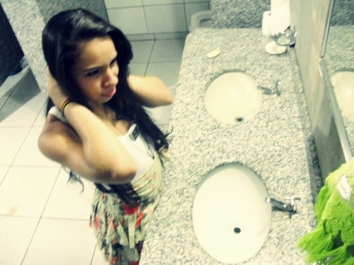 True friends can see the hurt in your eyes when everyone else is fooled by your smile =/