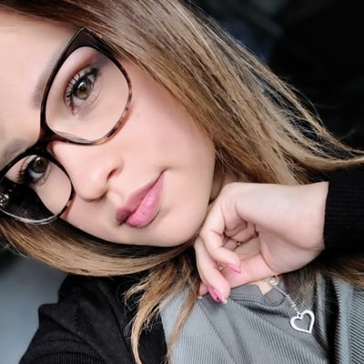 doubleC_A's profile picture. Proverbs 31:25😇👐